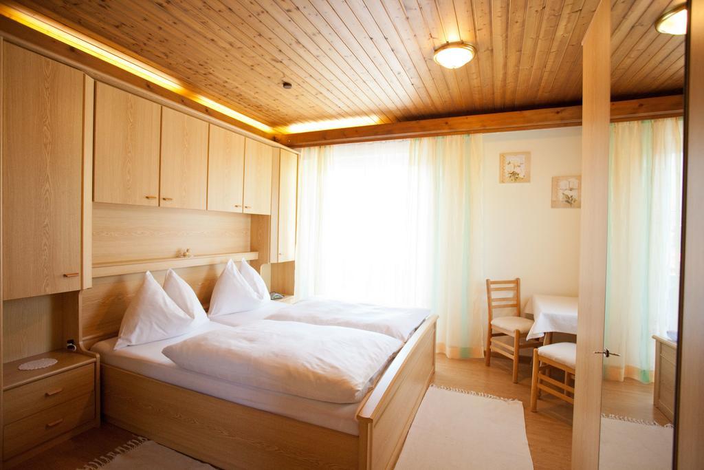 Familiengastehaus Ingrid Appartement Sankt Martin am Tennengebirge Kamer foto