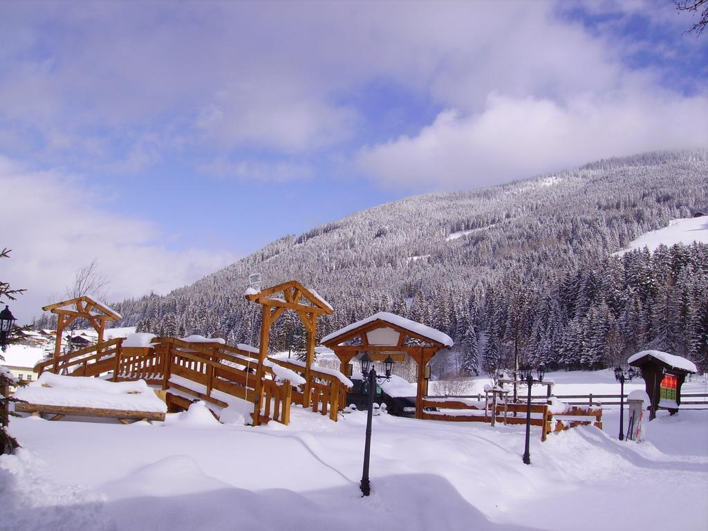 Familiengastehaus Ingrid Appartement Sankt Martin am Tennengebirge Buitenkant foto