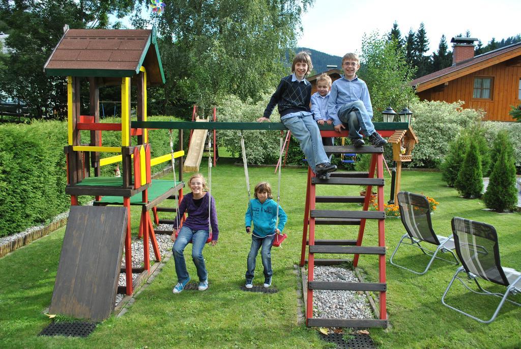 Familiengastehaus Ingrid Appartement Sankt Martin am Tennengebirge Buitenkant foto